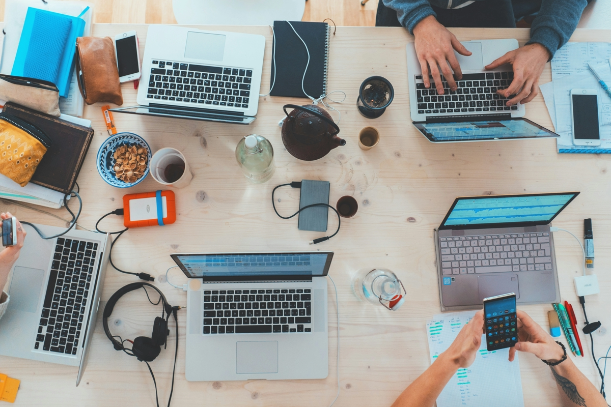De lo físico a lo digital: Casos de éxito de transformación web en empresas peruanas.