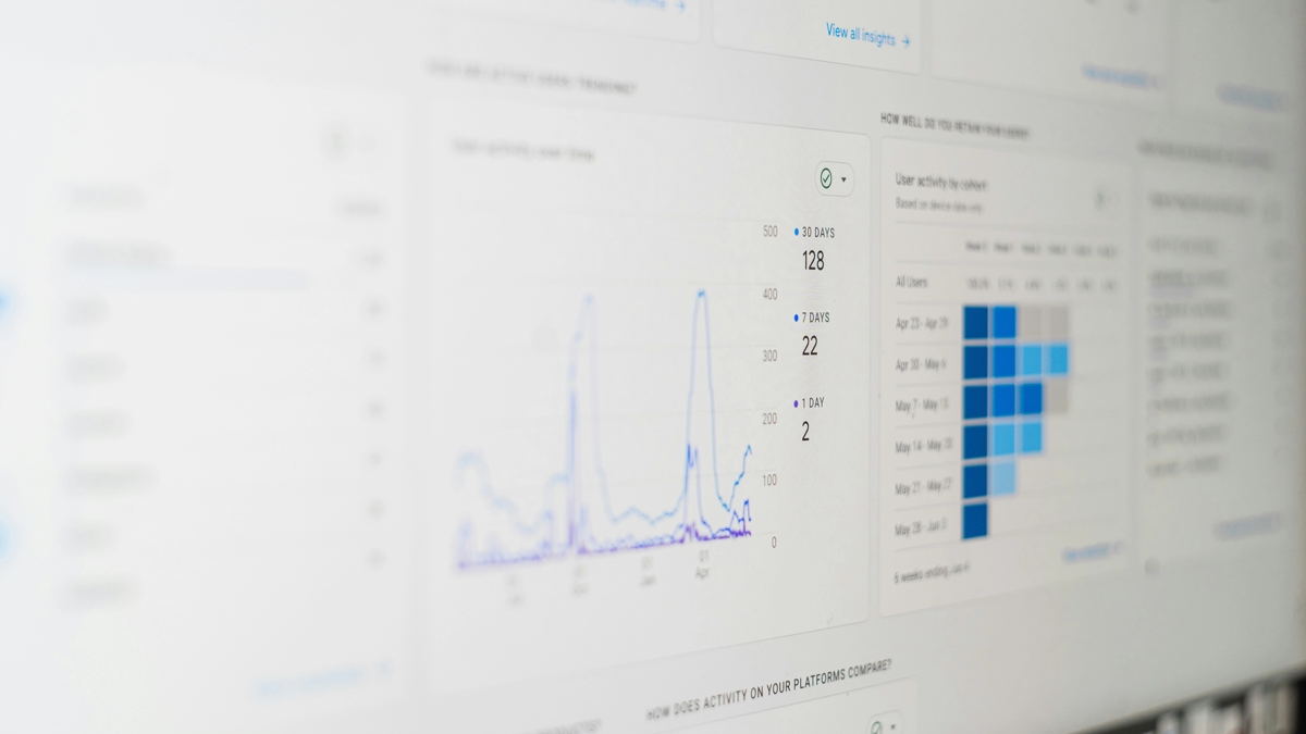 La Ilusión del SEO Corporativo: Guía Maestra para el Posicionamiento Real en 2026