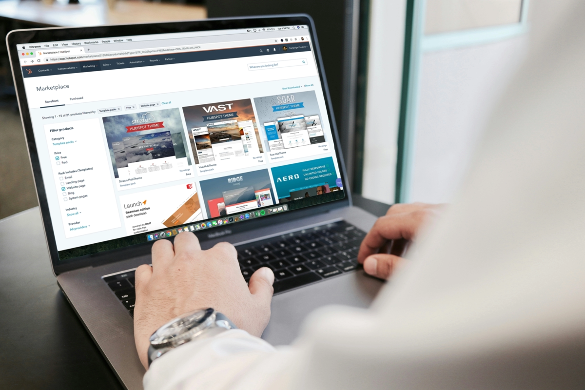 El fin del "folleto digital": ¿Por qué tu web debe ser un software de captura y no un lienzo artístico?